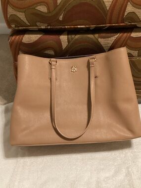 Tommy Hilfiger Nude/Tan Leather Tote with Gold Logo